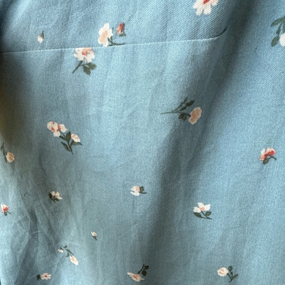 Torrid Hi‑Low Challis Tank Top – Blue Floral – Size 1 - Picture 3 of 6